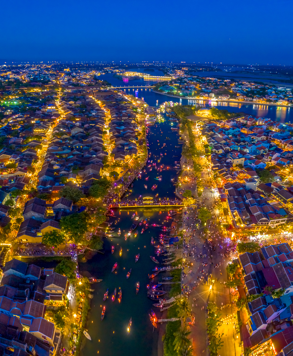 04. NAG NGUYỄN ANH CƯỜNG Phó chủ nhiệm CLB Nhiếp ảnh Đà Nẵng -HỘI PHỐ LÊN  ĐÈN
