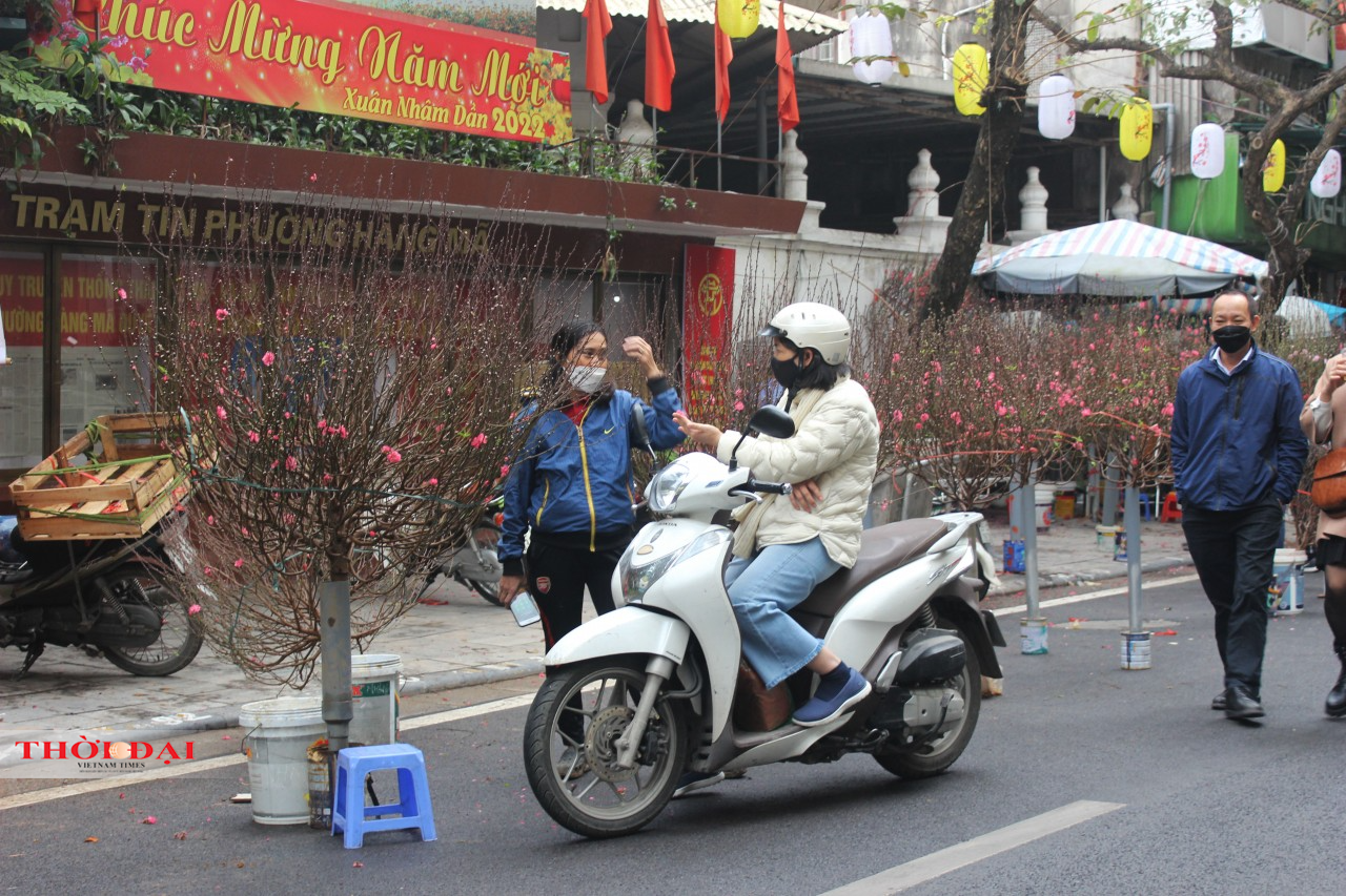 Một năm vắng lặng của chợ hoa trong lòng phố cổ Một năm vắng lặng của chợ hoa trong lòng phố cổ