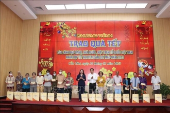 Phó Chủ tịch nước Võ Thị Ánh Xuân thăm, chúc Tết tại Cần Thơ