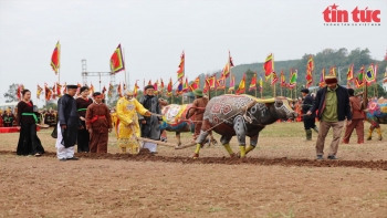 Tái hiện nghi lễ vua Lê Đại Hành cày Tịch điền tại Lễ hội Tịch điền Đọi Sơn 2023