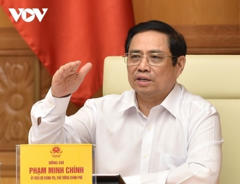 Thủ tướng yêu cầu bắt tay ngay vào công việc, không chủ quan với dịch bệnh