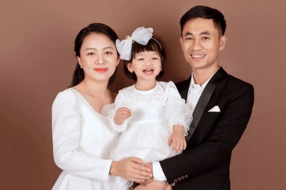 Thầy giáo Việt và hành trình 10 năm gieo chữ trên đất Lào