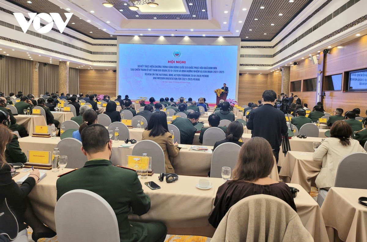 Thủ tướng dự hội nghị sơ kết chương trình hành động quốc gia khắc phục hậu quả bom mìn