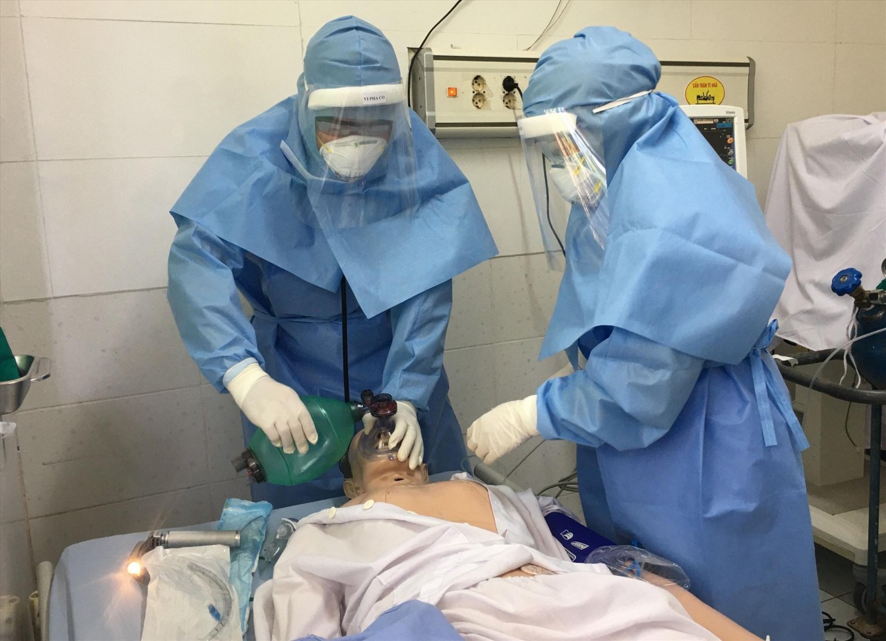 Tin COVID hôm nay sáng 25/2: Hơn 3.100 F0 nặng đang điều trị; Trẻ em ở TP HCM mắc COVID-19 tăng