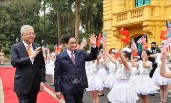 Thủ tướng Phạm Minh Chính chủ trì Lễ đón Thủ tướng Malaysia