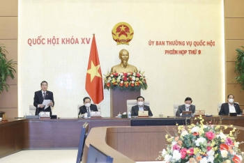 Thông qua nghị quyết giảm thuế bảo vệ môi trường đối với xăng dầu