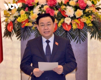 Chủ tịch Quốc hội Vương Đình Huệ chủ trì cuộc làm việc với Ban Thường vụ tỉnh ủy Khánh Hoà