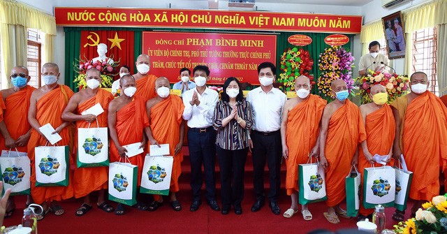 Phó Thủ tướng Thường trực chúc mừng Tết Chôl Chnăm Thmây tại Sóc Trăng