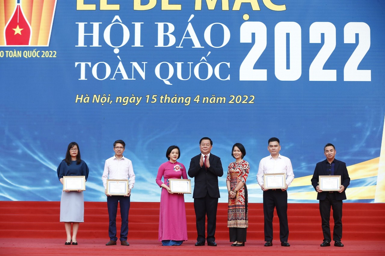 Hội báo toàn quốc 2022 được tổ chức thành công rực rỡ Hội báo toàn quốc 2022 được tổ chức thành công rực rỡ