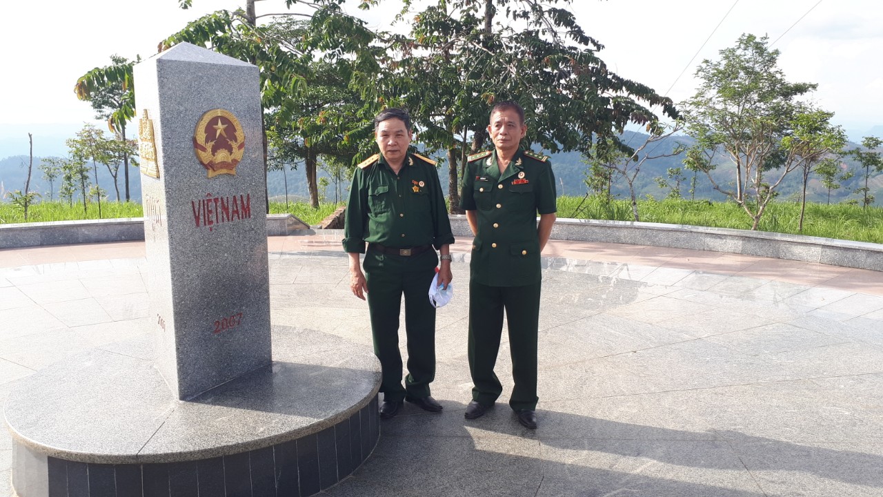 Cột mốc ngã ba biên giới Đông Dương – điểm check-in với nhiều du khách Chú thích ảnh