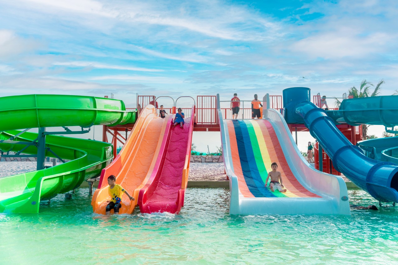 Mãn nhãn với màn ra mắt rực rỡ của Tổ hợp biển tạo sóng tại Vinhomes Ocean Park 2 – The Empire