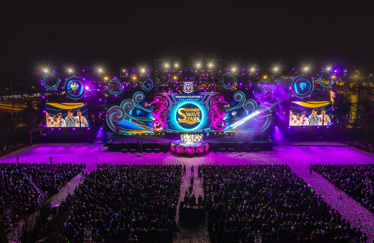 Mãn nhãn với màn ra mắt rực rỡ của Tổ hợp biển tạo sóng tại Vinhomes Ocean Park 2 – The Empire