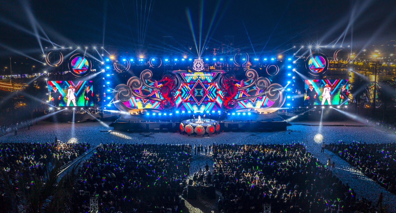 Mãn nhãn với màn ra mắt rực rỡ của Tổ hợp biển tạo sóng tại Vinhomes Ocean Park 2 – The Empire