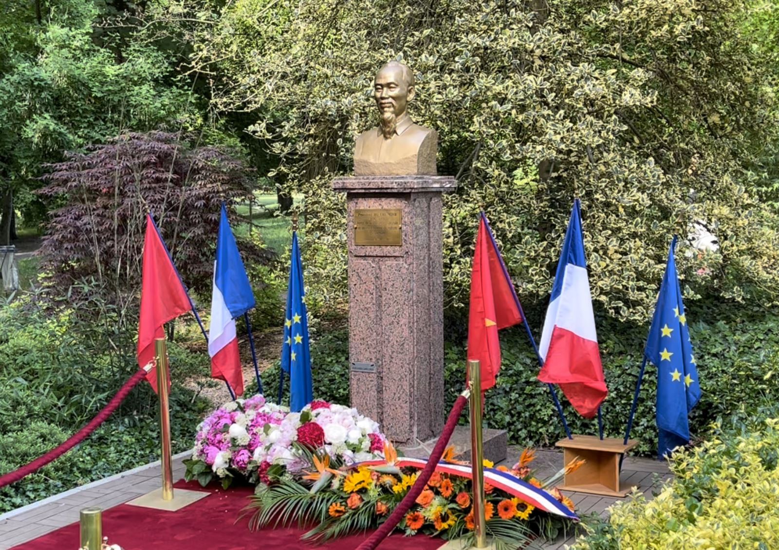 Chú thích ảnh