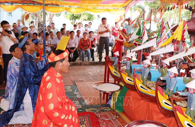 Đặc sắc Lễ khao lề thế lính Hoàng Sa Chú thích ảnh
