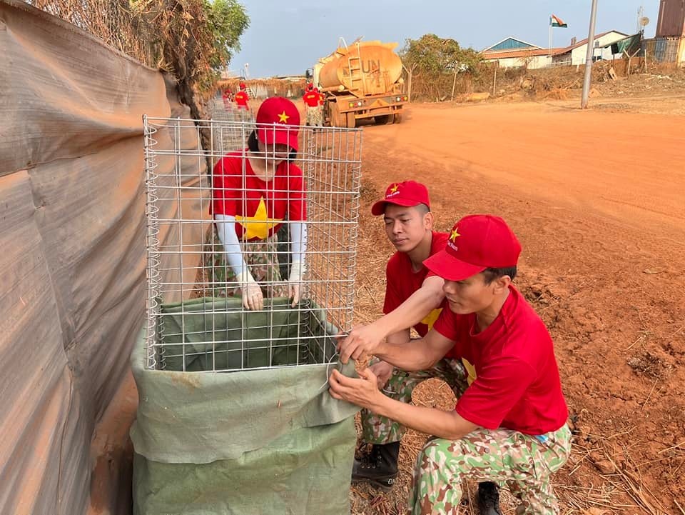 Bệnh viện dã chiên 2.4  tại Nam Sudan hưởng ứng Ngày Môi trường thế giới