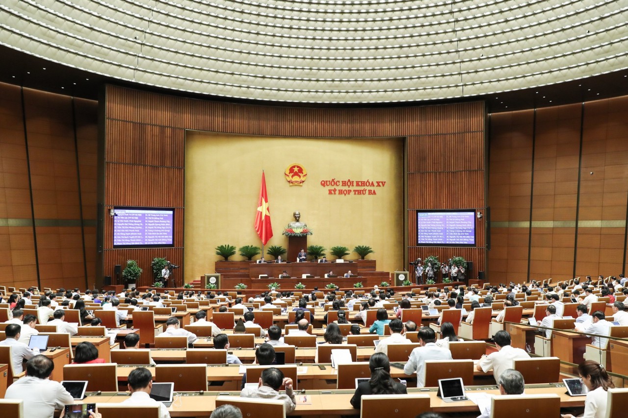 Phó Thủ tướng Lê Minh Khái giải trình về giá SGK, xăng dầu; thị trường chứng khoán, bất động sản
