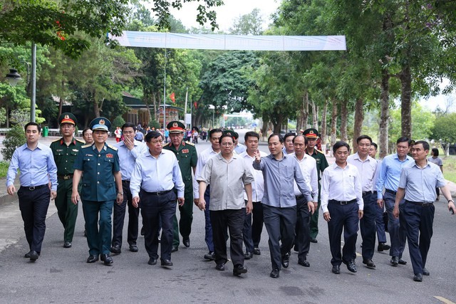 Thủ tướng Phạm Minh Chính dâng hương tại khu di tích Ngã ba Đồng Lộc