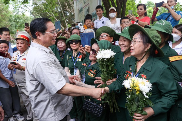 Thủ tướng Phạm Minh Chính dâng hương tại khu di tích Ngã ba Đồng Lộc