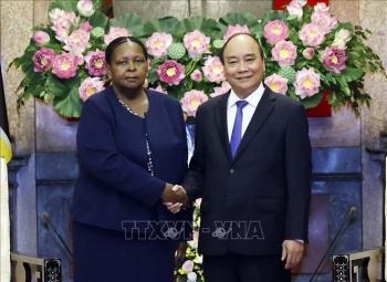 Chủ tịch nước Nguyễn Xuân Phúc tiếp Chủ tịch Quốc hội Mozambique