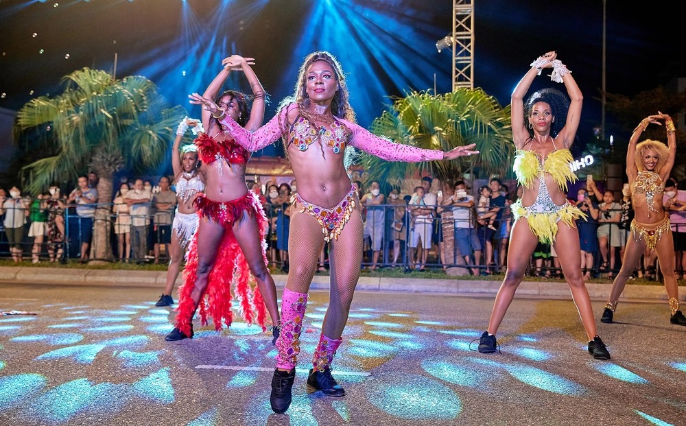 Đà Nẵng rực rỡ sắc màu với đêm lễ hội Carnival đường phố Đà Nẵng rực rỡ sắc màu với đêm lễ hội Carnival đường phố