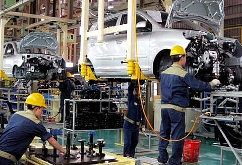 Doanh nghiệp kiến nghị cần giảm 50% lệ phí trước bạ cho cả ô tô nhập khẩu