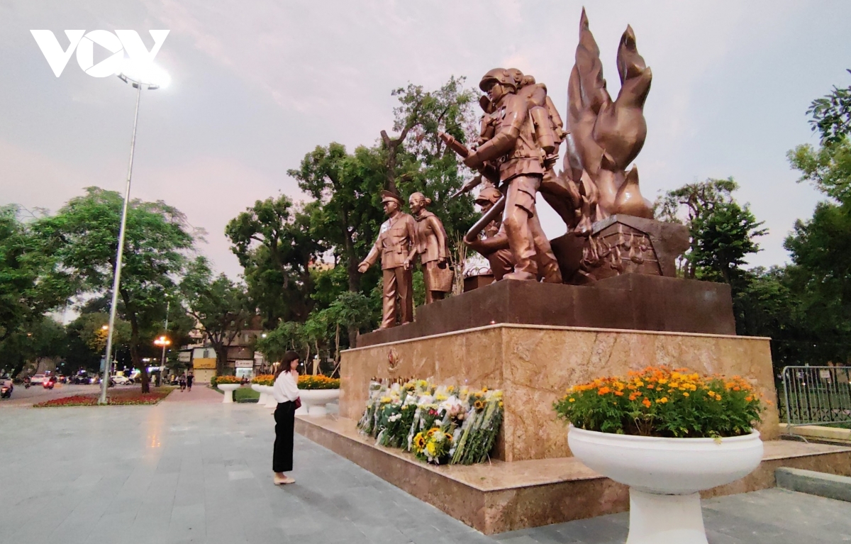 Dang lanh dao tuyet doi, truc tiep, toan dien ve moi mat doi voi luc luong cand hinh anh 2