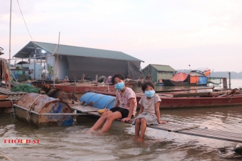Khát khao trở lại trường học của những em nhỏ 