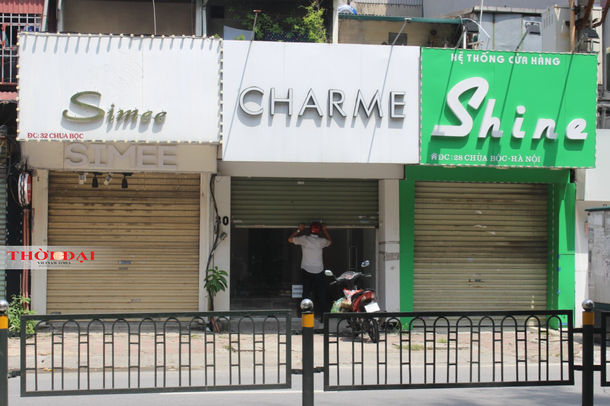 Cửa hàng thời trang, mỹ phẩm mở cửa kinh doanh trở lại