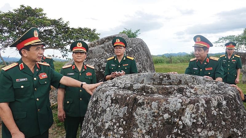 Biểu tượng cao đẹp của tình đoàn kết Việt Nam-Lào ảnh 1