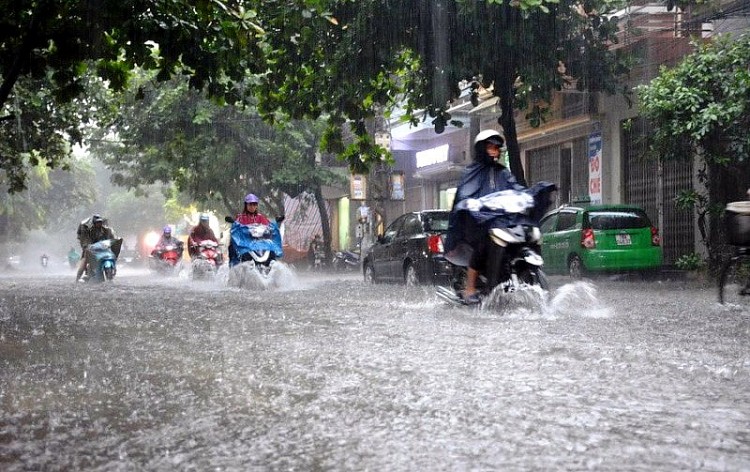 Dự báo thời tiết 8/10: Mưa lớn bao trùm Trung Bộ và Kon Tum