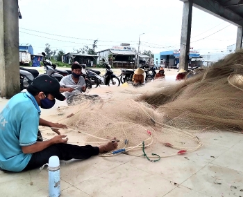 Ngư dân phấn khởi trở lại vươn khơi, bám biển