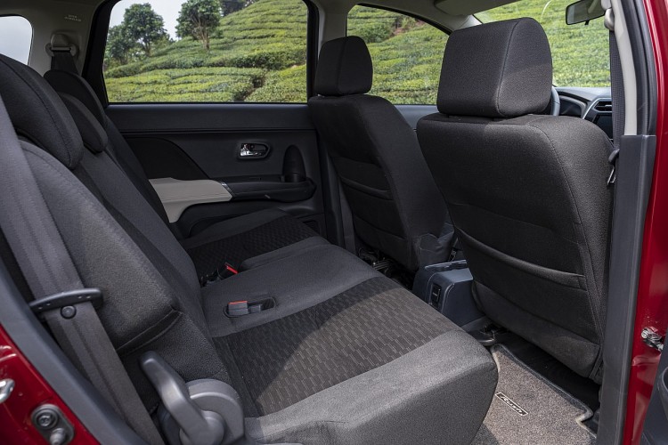 Chọn xe SUV 7 chỗ phổ thông: Sai lầm nếu bỏ qua Rush