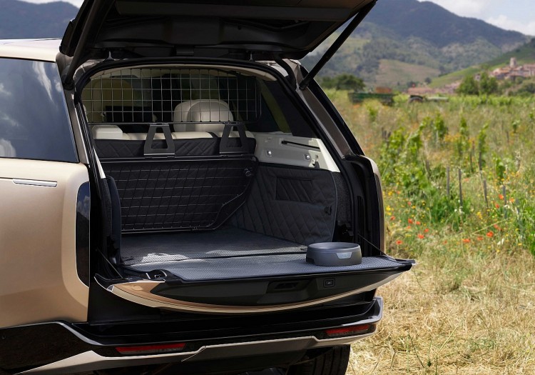 Range Rover 2022 chính thức ra mắt toàn cầu, giá gần 10,9 tỷ đồng