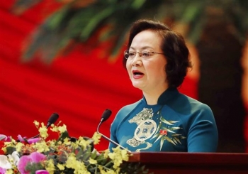 Bộ trưởng Bộ Nội vụ truyền thông điệp "đi nhanh" trong chuyển đổi số