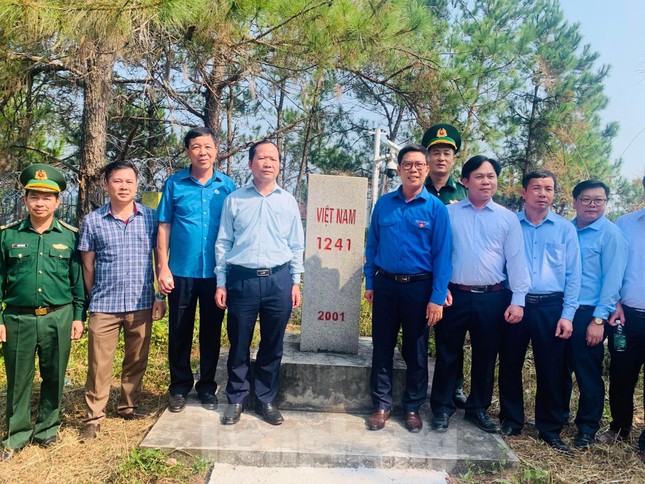 Công trình thắm tình quân dân trên biên giới Lạng Sơn Công trình thắm tình quân dân trên biên giới Lạng Sơn ảnh 10