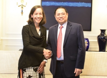 Thủ tướng Phạm Minh Chính tiếp Giám đốc điều hành Chương trình Tiếp cận vaccine toàn cầu COVAX
