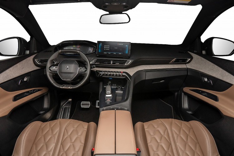 Nội thất New Peugeot 5008 rộng rãi và tiện nghi.