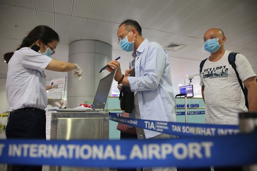 Doanh nghiệp FDI đề xuất giảm thủ tục nhập cảnh cho chuyên gia nước ngoài vào Việt Nam làm việc