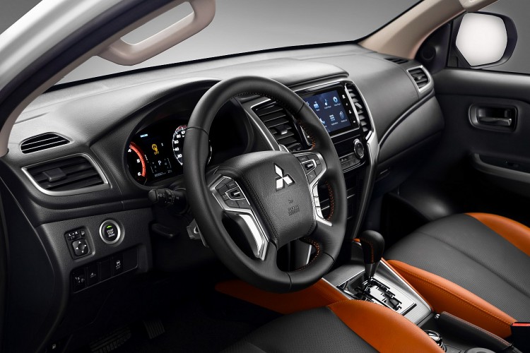 Mitsubishi Triton Athlete ra mắt bản nâng cấp mới, giá chỉ từ 760 triệu đồng