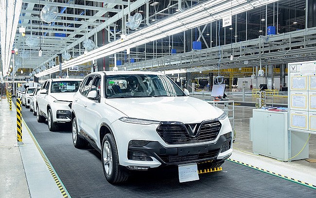 Từ ngày 1/12, giảm 50% lệ phí trước bạ đối với ô tô sản xuất, lắp ráp trong nước