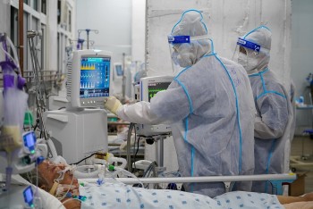 Đến sáng 29/11, Có 767 ca COVID-19 nặng phải thở máy