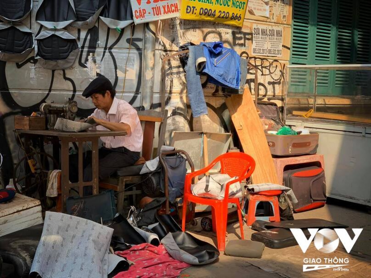 Dan ong pho co ha noi hinh anh 17
