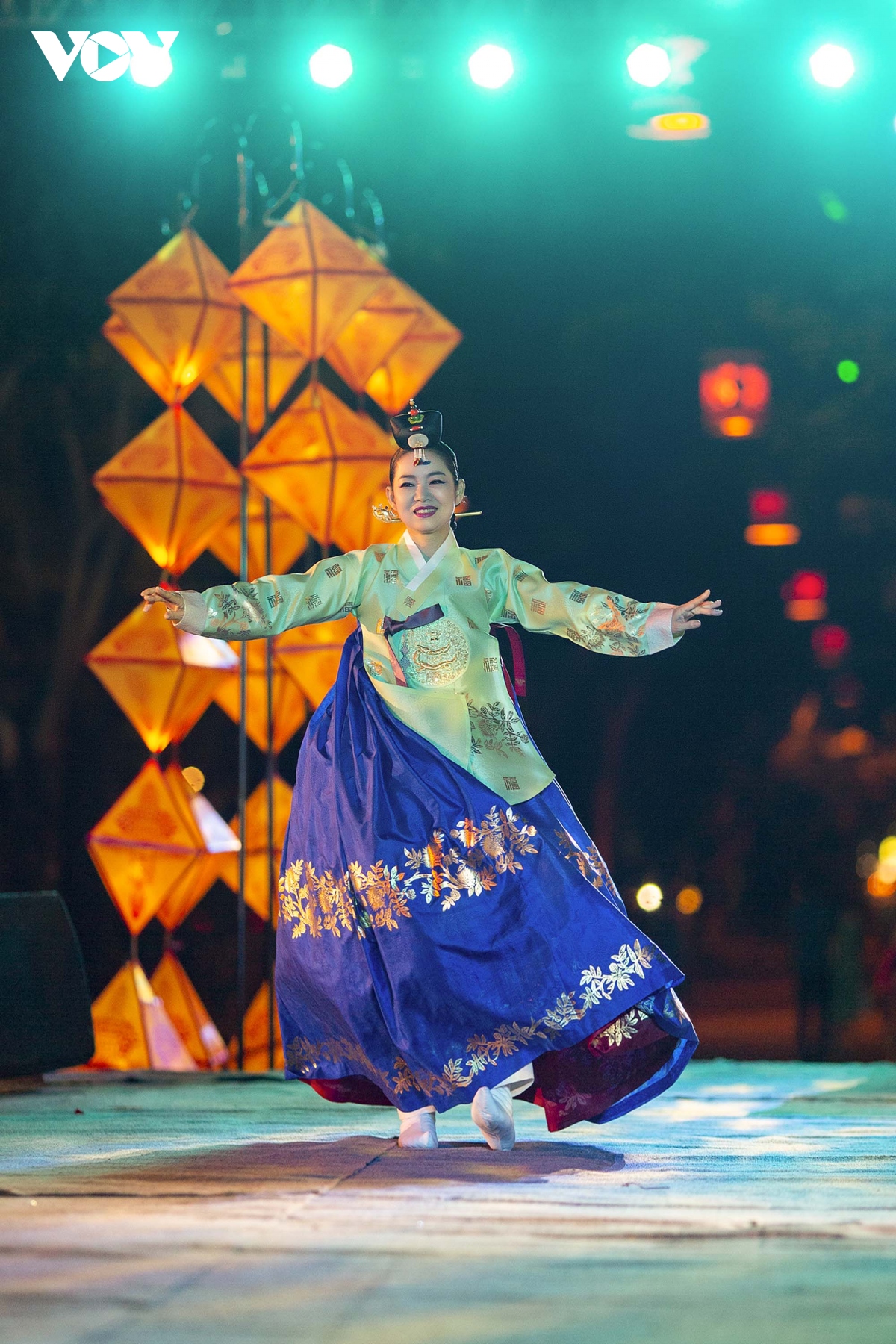vu khuc giao hoa - su kien mo dau trong khuon kho festival mua dong tai hue hinh anh 1