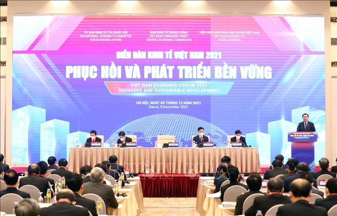 Diễn đàn Kinh tế Việt Nam 2021: Chính sách hỗ trợ phải bảo đảm an toàn tài chính quốc gia Chú thích ảnh