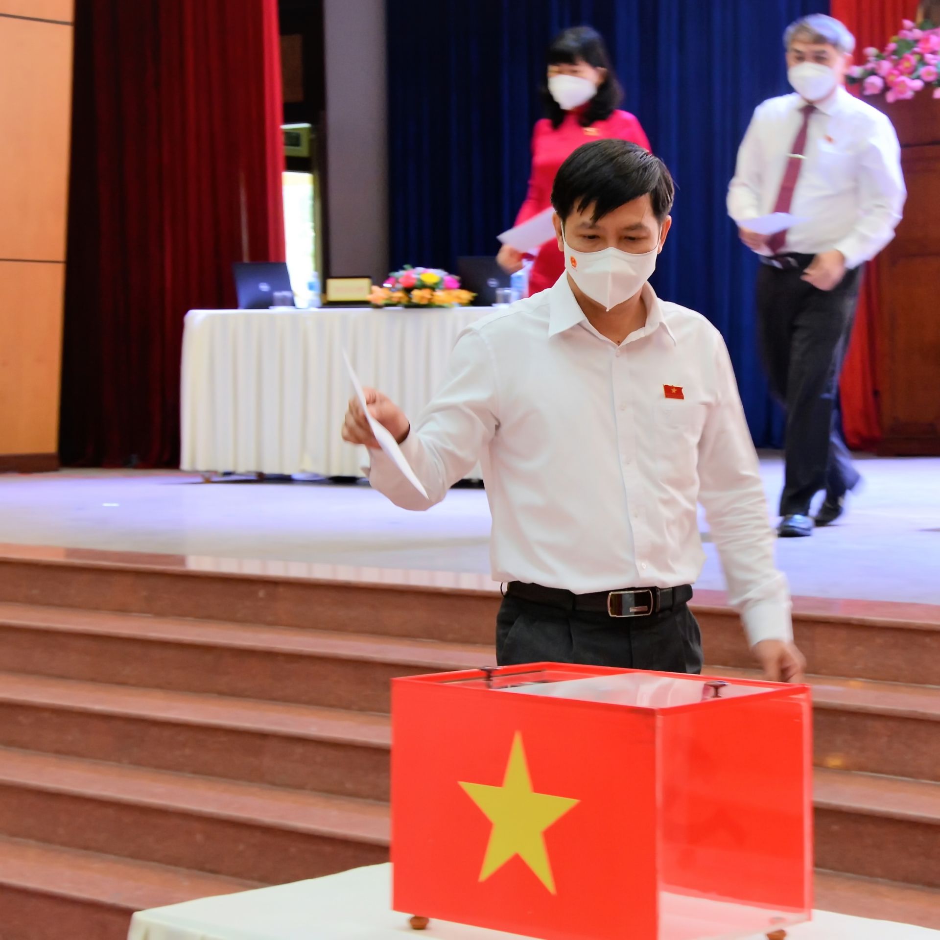 Kiện toàn nhân sự chủ chốt HĐND, UBND 4 tỉnh