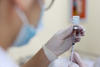 Tình hình dịch bệnh COVID-19 chiều 8/12: Việt Nam tiêm gần 130 triệu liều vaccine; xử trí thế nào khi có người nghi là F0?