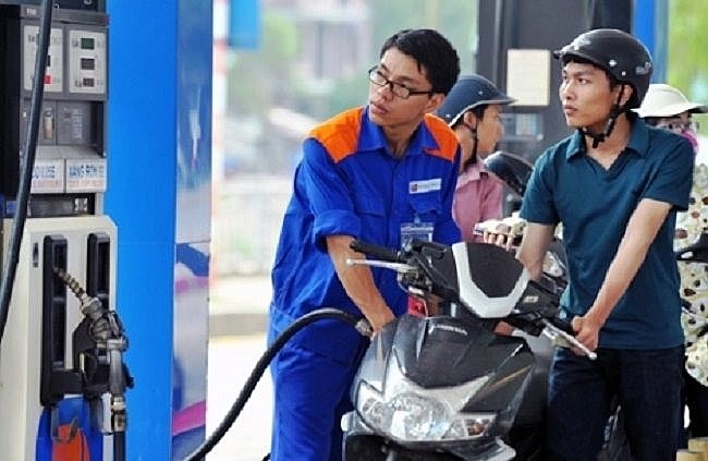 Ngày mai, giá xăng trong nước có thể giảm “sốc”