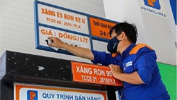 Từ 15h ngày 10/12, mỗi lít xăng giảm hơn 1.000 đồng