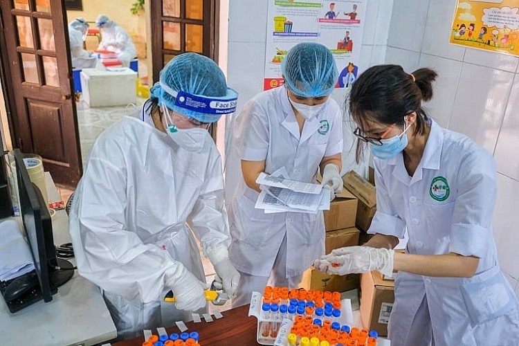 Tin COVID hôm nay tối 26/12: Có 15.218 ca COVID-19, Hà Nội 8 ngày liên tục có số mắc mới nhiều nhất